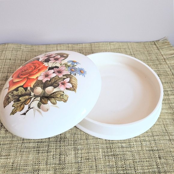 Large vintage round trinket jar jewelry box. - Picture 6 of 10